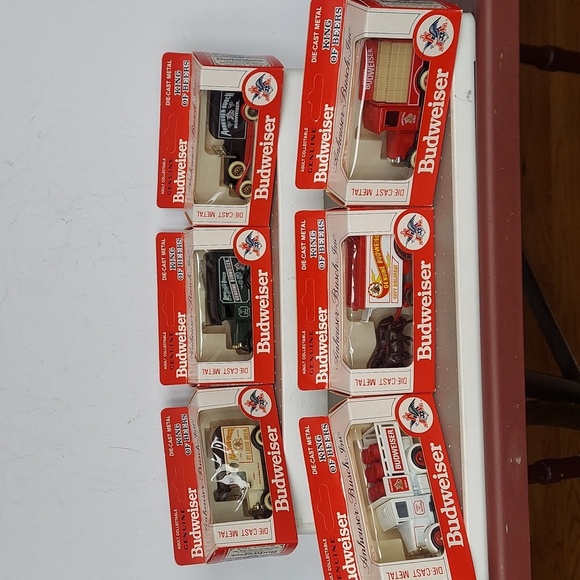 Models of days gone budweiser. Distributor diecast,dated 1979 adult collectable - Picture 9 of 9